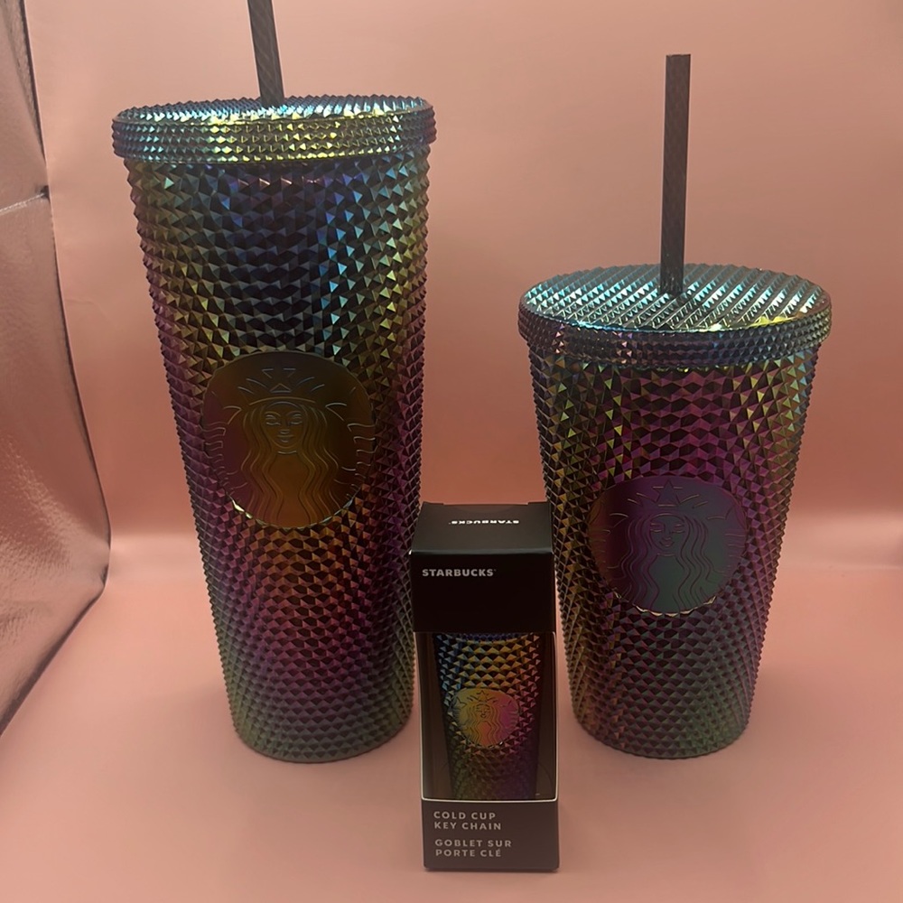 Starbucks 2023 oilslick set includes Venti, Granda and keychain